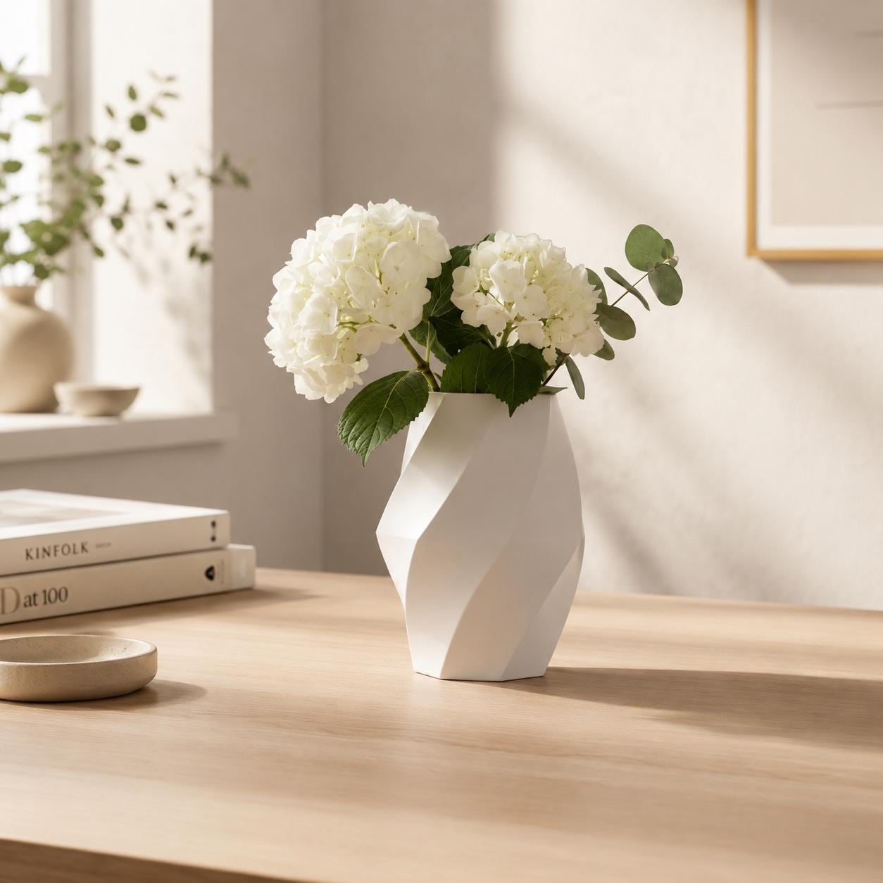 Modern Twisted Geometric Vase